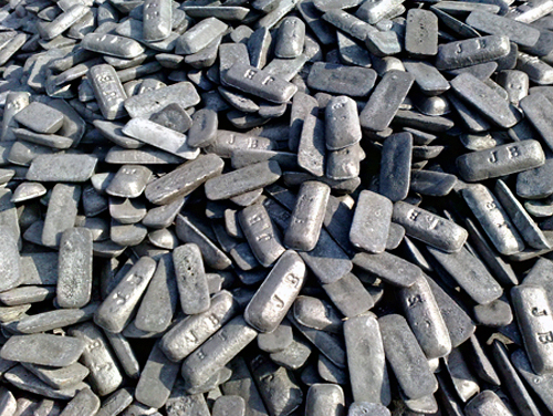 ���F����3